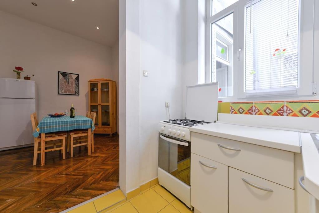 Spacious Mauro & Pia In Center Of Apartment